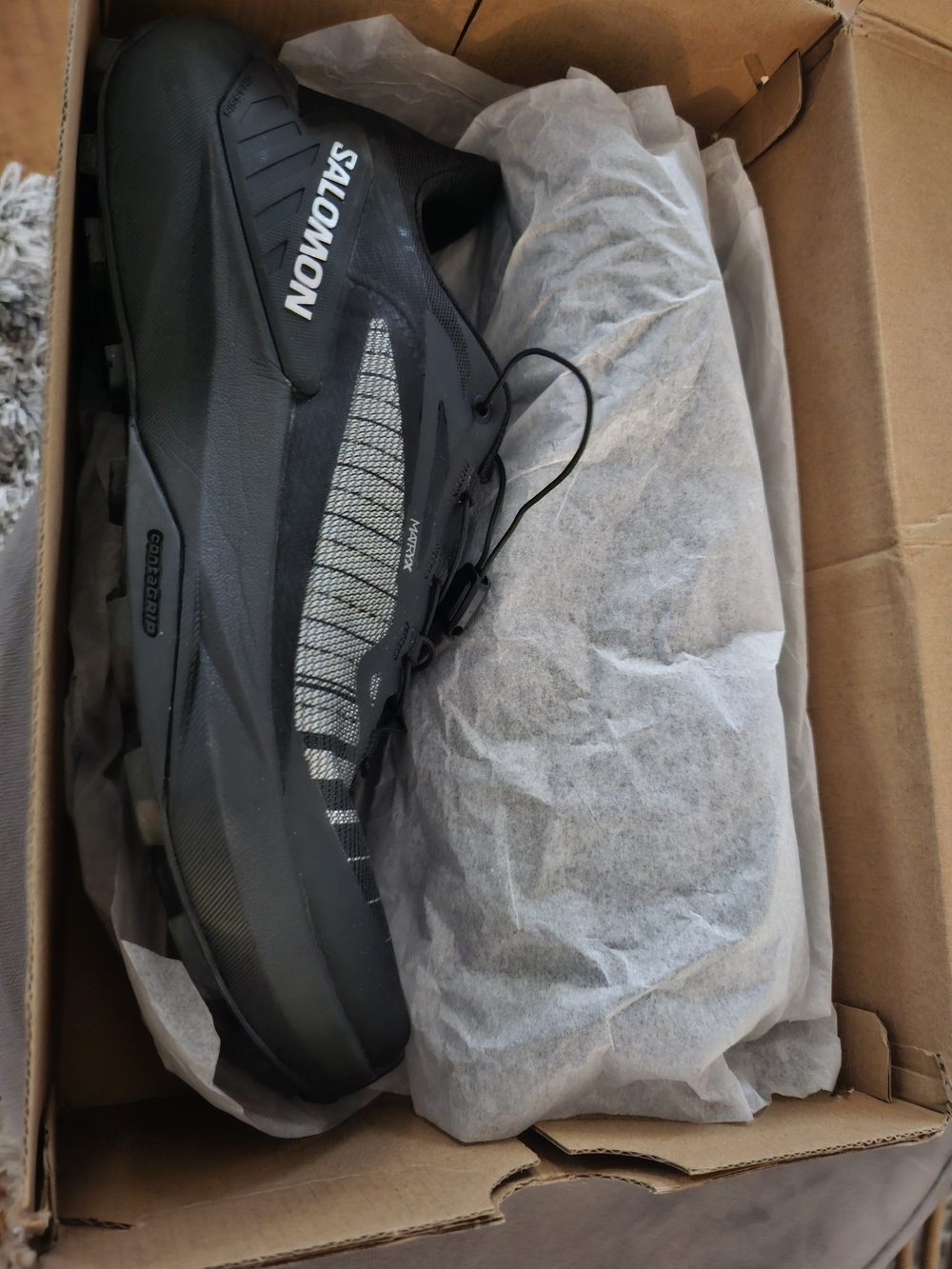 Salomon Men's Black and White Trail Running Shoe